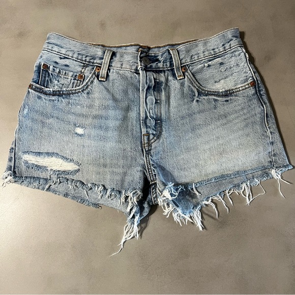 LEVIS’S 501 Jean Short in Waveline - Picture 3 of 6